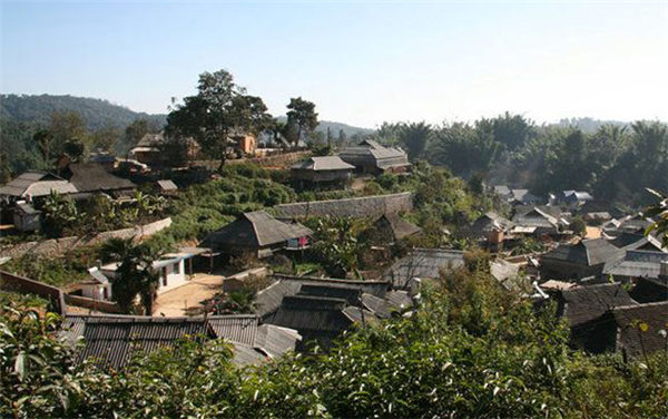 Лао Бань Чжан — деревня, расположенная на высоте около 1700 метров над уровнем моря